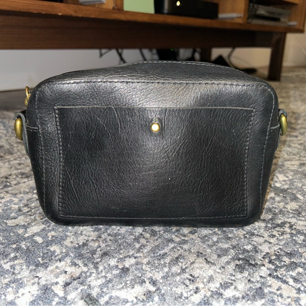 Madewell The Transport Camera Bag - black with alternate straps
